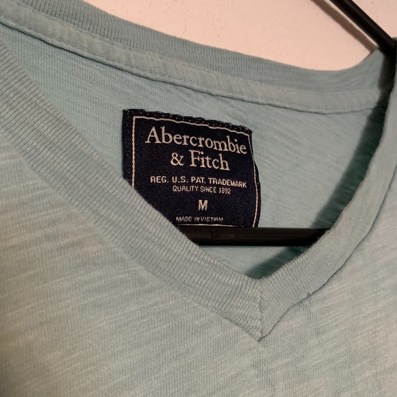 Abercrombie & Fitch Mint Green V-neck Tee - Picture 2 of 3